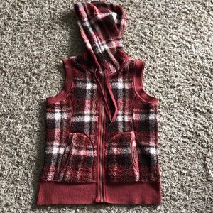 Maurices reversible vest size Medium